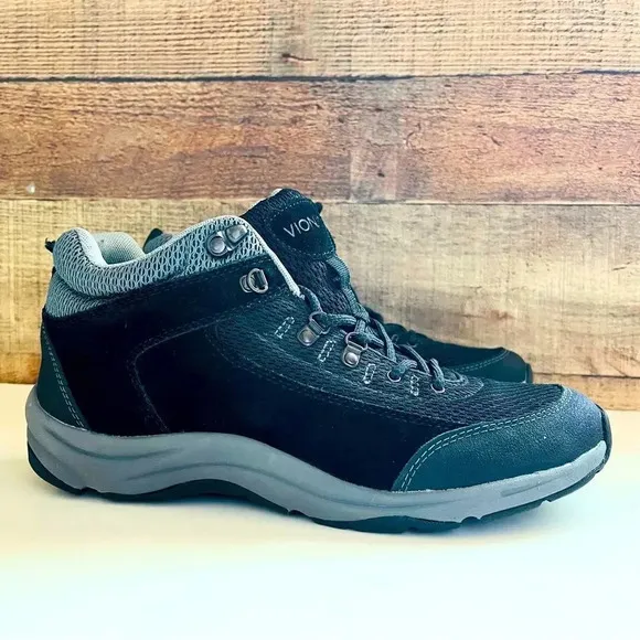 NWT Vionic Cypress Womens Hiking Leather Boots