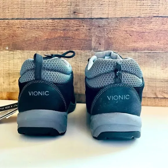 NWT Vionic Cypress Womens Hiking Leather Boots