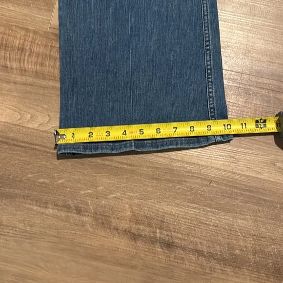 NWT White House Black Market Skinny Flare High Rise Everyday Soft Denim Jean 14L
