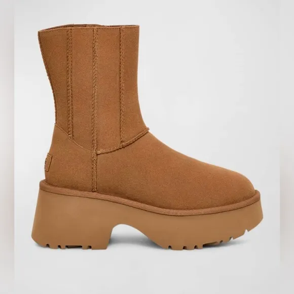 **NWTB**UGG New Heights Suede Zip Boots