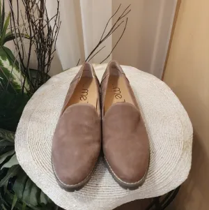 NWT.Loafers Comfort  Me Too leather Womens 8 M  Casual