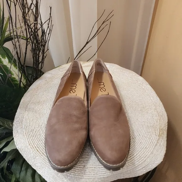 NWT.Loafers Comfort  Me Too leather Womens 8 M  Casual