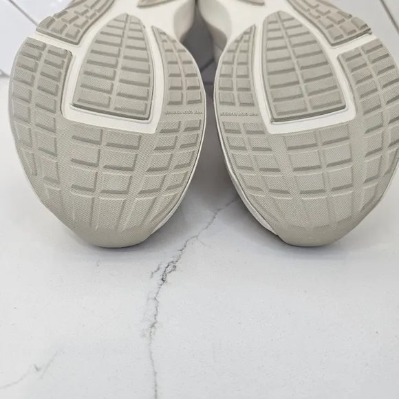 Olukai Kaholo Shoes Women's Size 10 Color Tapa NWT Athletic Breathable Support