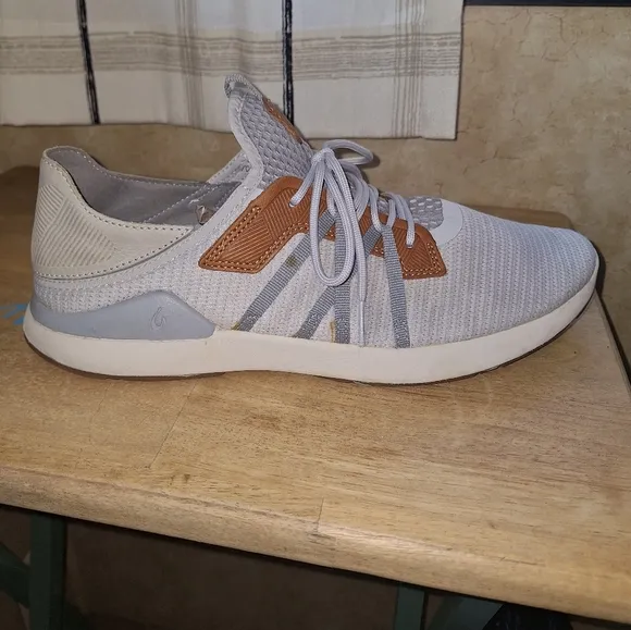 Olukai Men's Mio LI Gray and Brown Athletic Shoes In A Size 11.5. Pre-loved