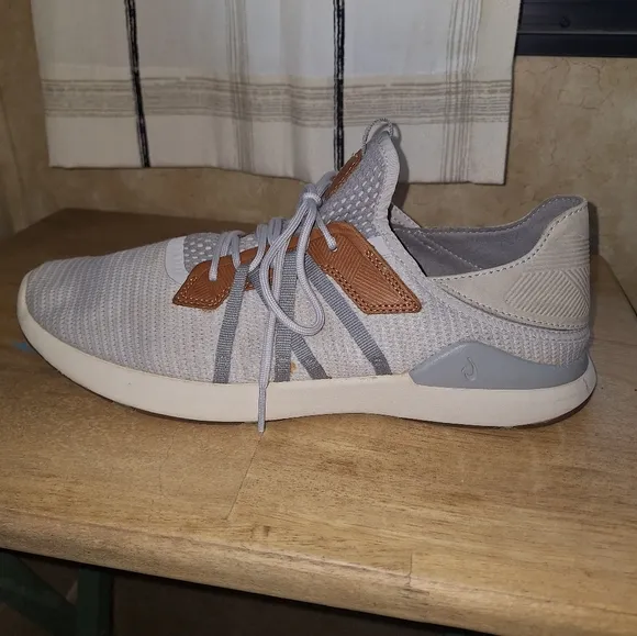 Olukai Men's Mio LI Gray and Brown Athletic Shoes In A Size 11.5. Pre-loved