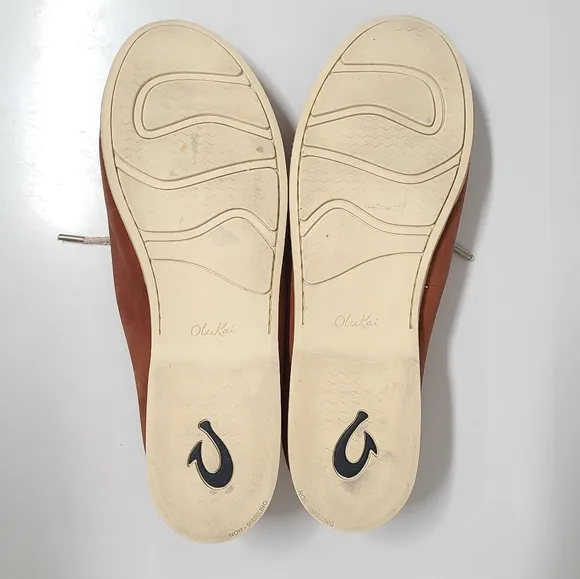 Olukai Moku Leather Boat Style Shoes #20276-3131 Women's Size 9¹½-10