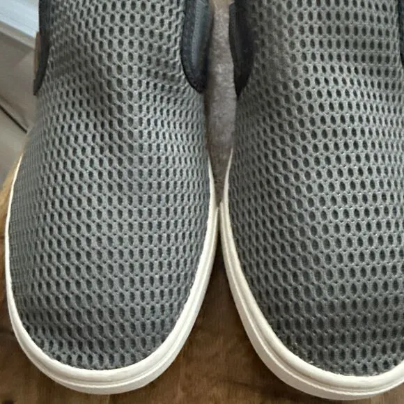 OluKai Pehuea Womens Size 10 Shoes Gray Mesh Slip On Sneakers Breathable