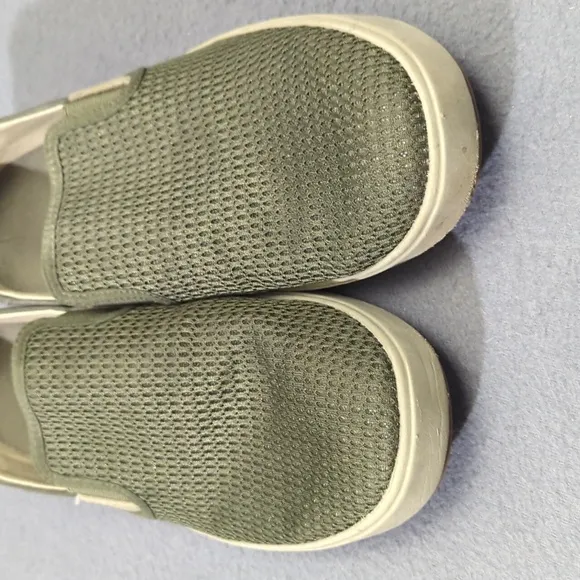 OluKai Shoes Men's 10 Green Lae'ahi Slip On Casual Sneakers