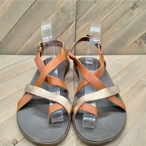Olukai Upena Brown Gold Strappy Leather Sandals‎ Womens Size 7 Beach Hawaii