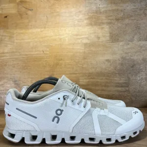 On Cloud 5 LIGHTWEIGHT REFLECTIVE Womens Size 11 Running Shoes Sneakers White