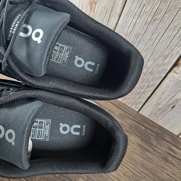 On Cloud 5 Slip On Bungee Lace Running Shoes Black White Women's Sz 9.5 (GUC)