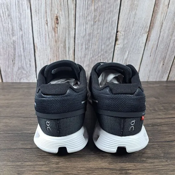 On Cloud 5 Slip On Bungee Lace Running Shoes Black White Women's Sz 9.5 (GUC)