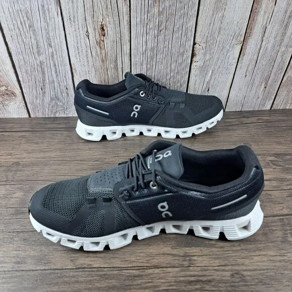 On Cloud 5 Slip On Bungee Lace Running Shoes Black White Women's Sz 9.5 (GUC)