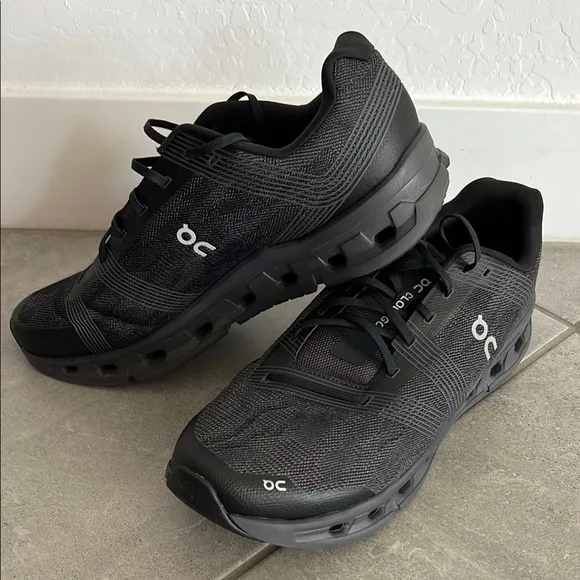 On Cloud Running Mens Cloudgo Size 14 W  Black Athletic Shoes with CloudTec Sole