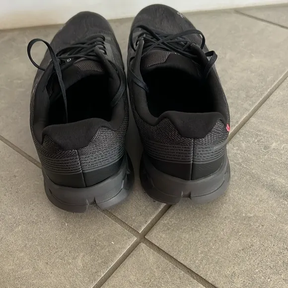 On Cloud Running Mens Cloudgo Size 14 W  Black Athletic Shoes with CloudTec Sole