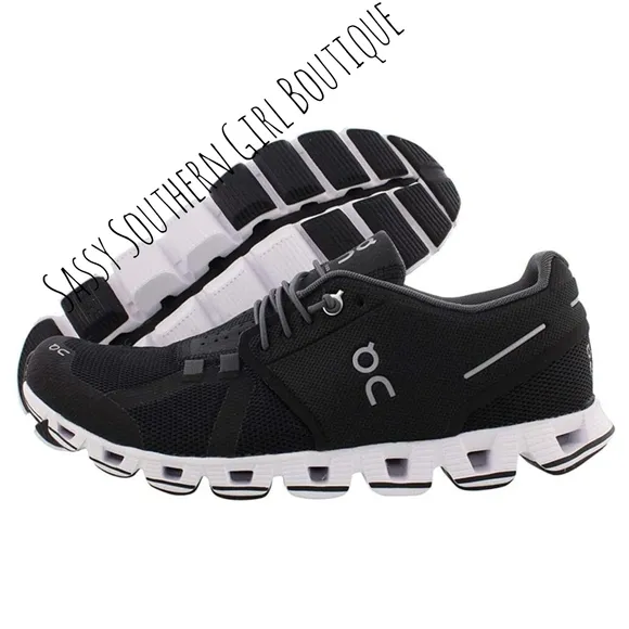 🆕⭐On Cloud Women's black and white running shoes