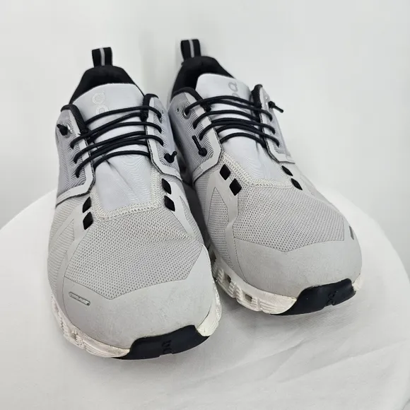 On Cloud Women’s Running Shoes | Glacier Grey | Size 9.5