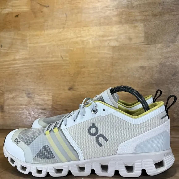 On Cloud X Shift LIGHTWEIGHT Womens Size 10 Running Shoes Sneakers White Acacia
