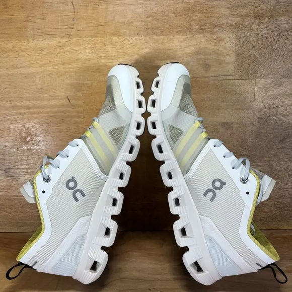 On Cloud X Shift LIGHTWEIGHT Womens Size 10 Running Shoes Sneakers White Acacia