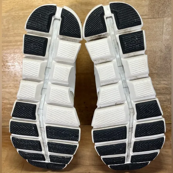 On Cloud X Shift LIGHTWEIGHT Womens Size 10 Running Shoes Sneakers White Acacia