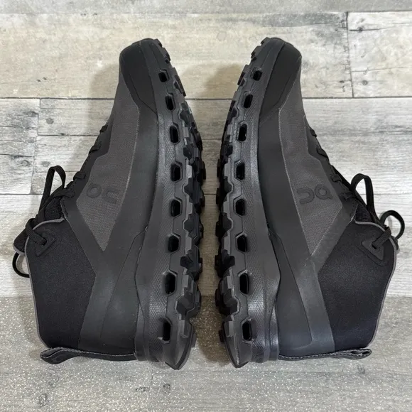 ON Cloudroam Waterproof Women’s Boots - Black/Eclipse - Sz - 9 .US