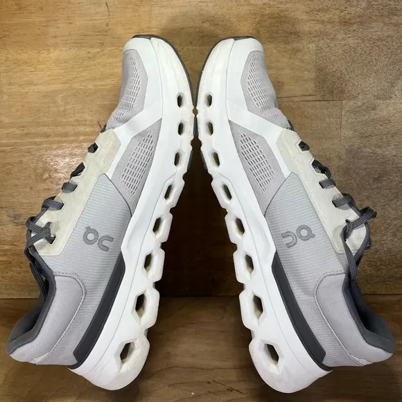 On CloudRunner 2 REFLECTIVE Mens Size 12 Running Shoes Sneakers Frost White