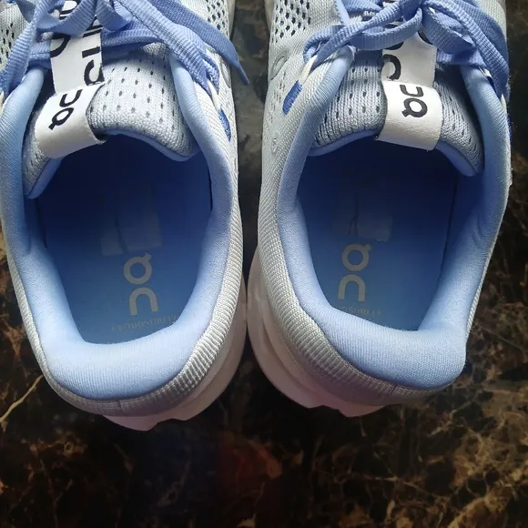On CloudSurfer Comfort/Running/Medical Field Shoes Size 9.5 for Women
