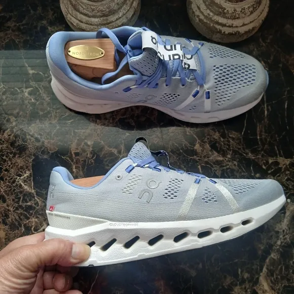 On CloudSurfer Comfort/Running/Medical Field Shoes Size 9.5 for Women