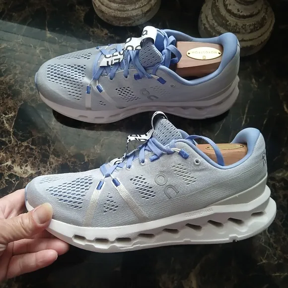 On CloudSurfer Comfort/Running/Medical Field Shoes Size 9.5 for Women