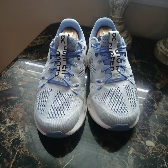 On CloudSurfer Comfort/Running/Medical Field Shoes Size 9.5 for Women