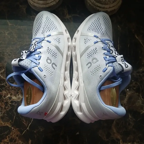 On CloudSurfer Comfort/Running/Medical Field Shoes Size 9.5 for Women