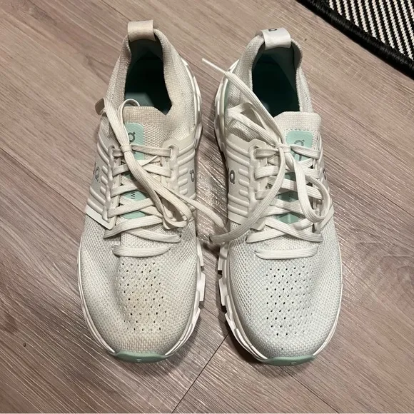 On Cloudswift Shoes