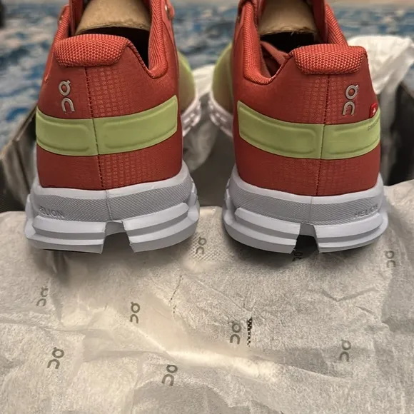 On Running Shoes - Cloudflow Guava in Dustrose. Women's Size 9
