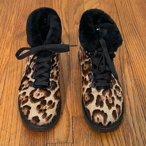 Oscar Sport Lace Up Kira Leopard Boots size 38 US 7-7.5 leather