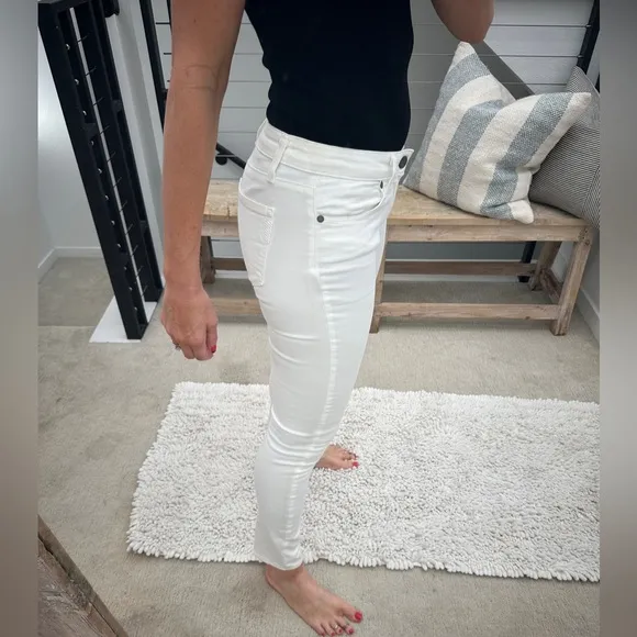 Paige Jeans skyline ankle peg white denim pants low rise straight leg trendy 27