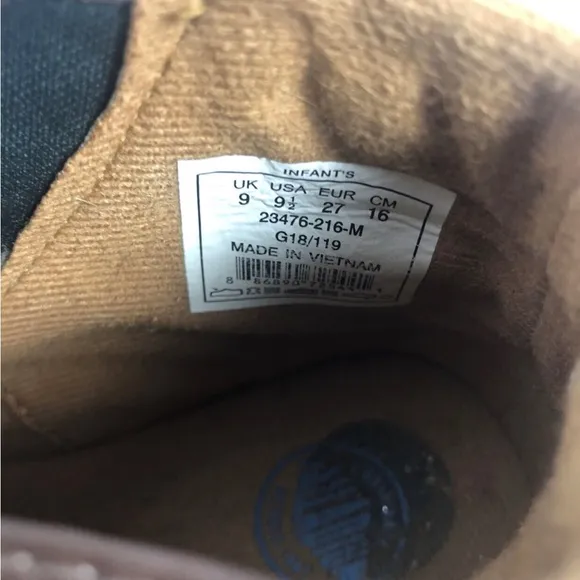 Palladium Size 9.5 PAMPA HI CUFF WATERPROOF