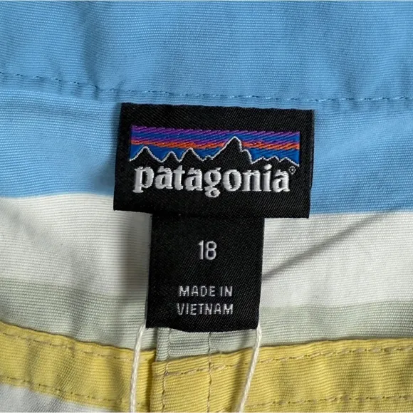 Patagonia NWT Women's Wavefarer Boardshorts 5&quot; Water Ribbons/Natural, Sz 18