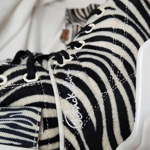 Patrick Ewing Athletics 33 Hi Zebra Basketball Athletic sneakers (m size 7)