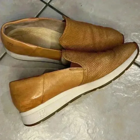 Paul Green super soft leather slip on size 9