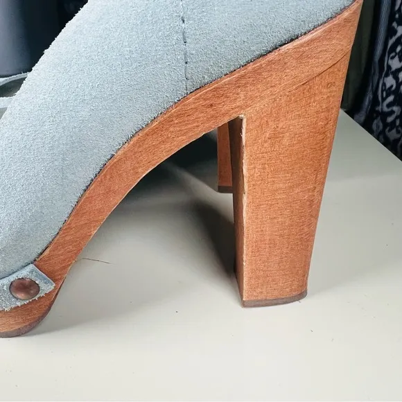Pedro Garcia Blue Suede square wooden heels Women's 5.5