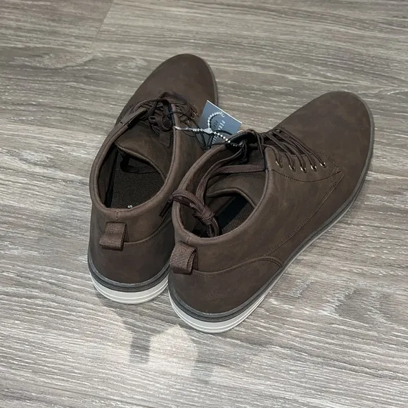 Perry Ellis ultrafoam boots. NWT.