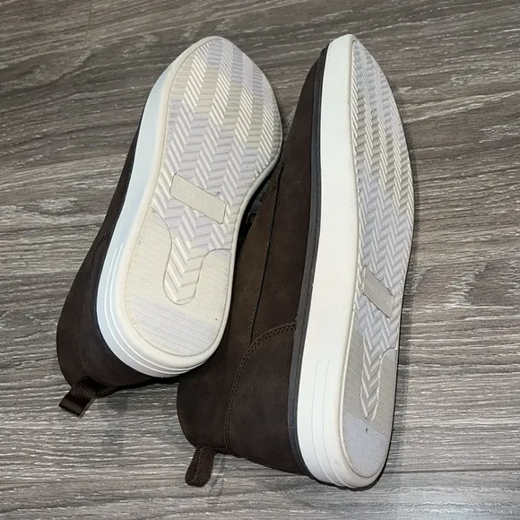 Perry Ellis ultrafoam boots. NWT.
