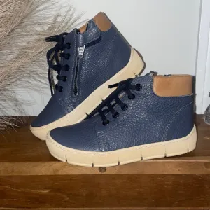 POM D’API NAVY BLUE SPORT CHILDRENS BOOTIES SIZE 28 ( US 11)
