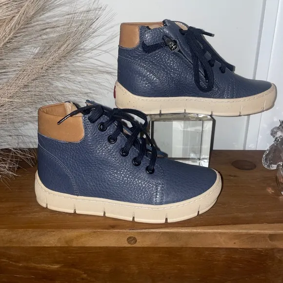 POM D’API NAVY BLUE SPORT CHILDRENS BOOTIES SIZE 28 ( US 11)