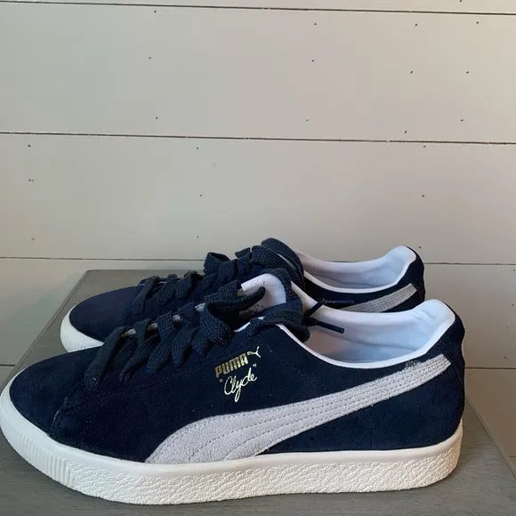 Puma Clyde OG 39196201 Mens Blue Suede Lace Up Lifestyle Sneakers Shoes Size: 9