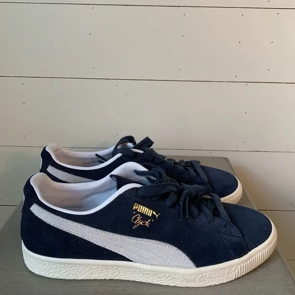 Puma Clyde OG 39196201 Mens Blue Suede Lace Up Lifestyle Sneakers Shoes Size: 9
