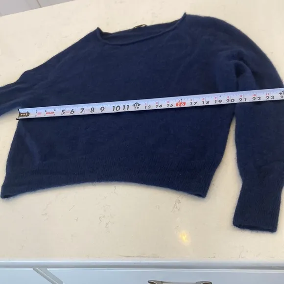 Quince Mongolian Cashmere Boat Neck Sweater Kitten Soft Navy Blue Size Medium