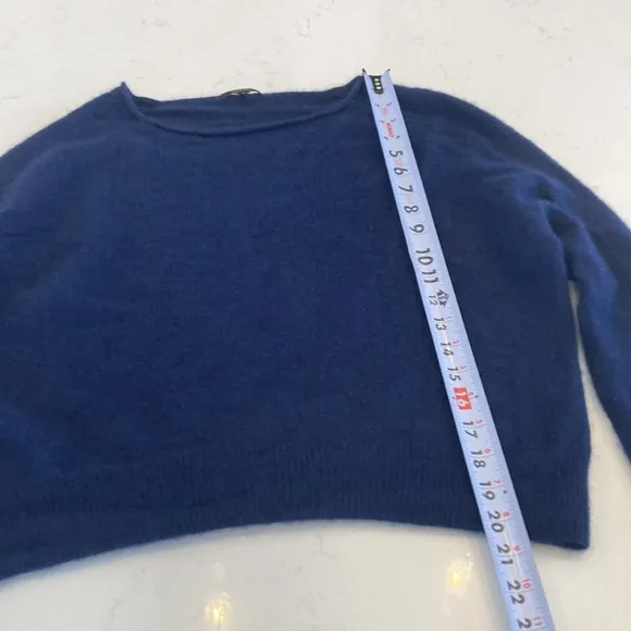 Quince Mongolian Cashmere Boat Neck Sweater Kitten Soft Navy Blue Size Medium