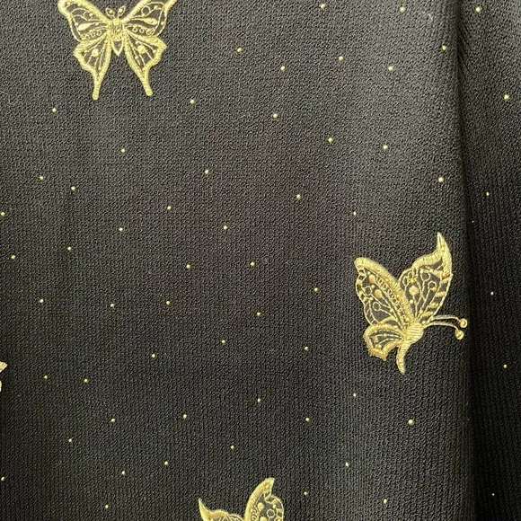 Rare! St. John sport boat neck embroidered butterfly top S