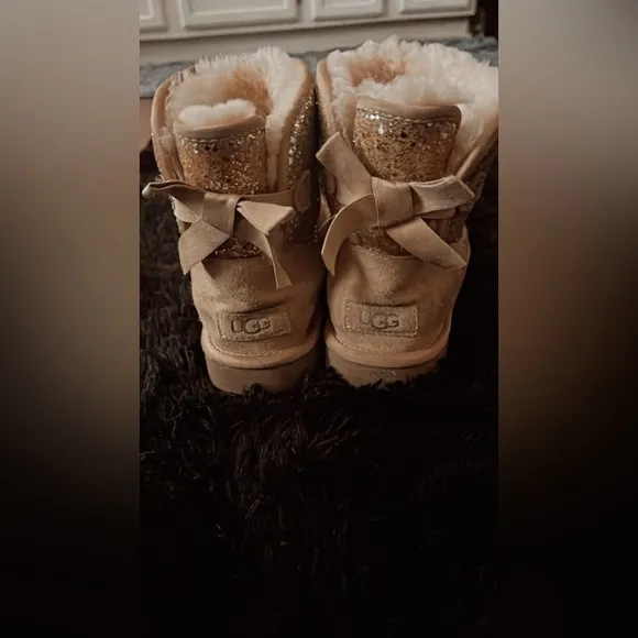 Rare Ugg cosmos sparkling boots